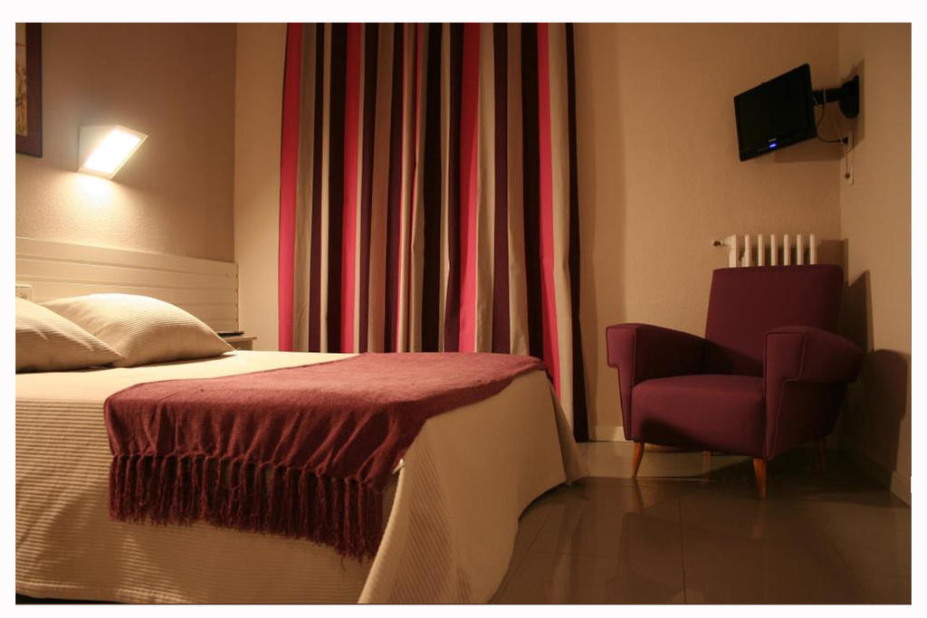 Hotel Fidalgo Calamocha Ruang foto