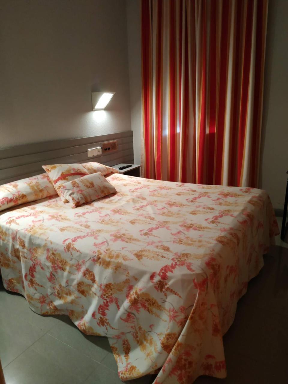 Hotel Fidalgo Calamocha Bagian luar foto