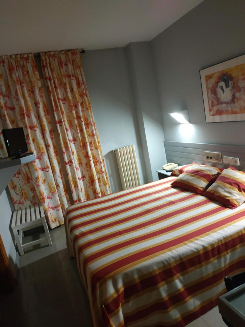 Hotel Fidalgo Calamocha Bagian luar foto